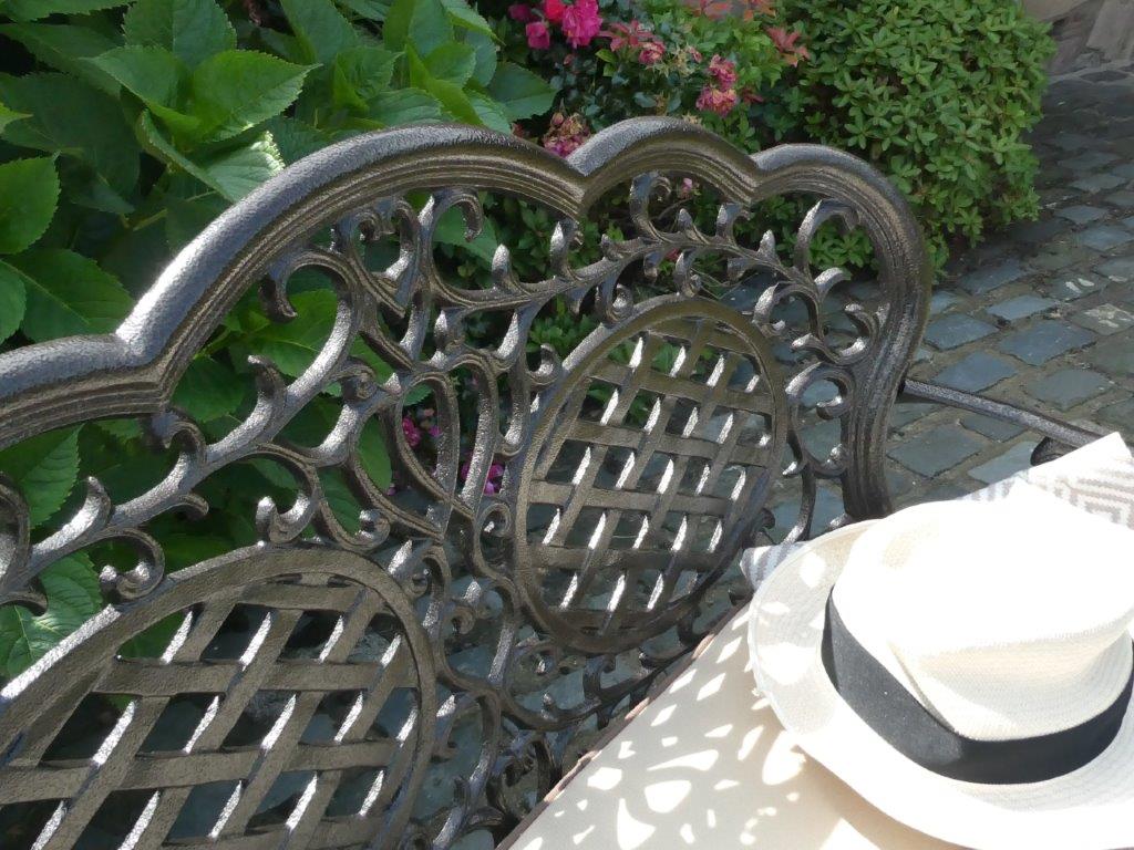 The Heritage Romance Love Seat - citiplants.com