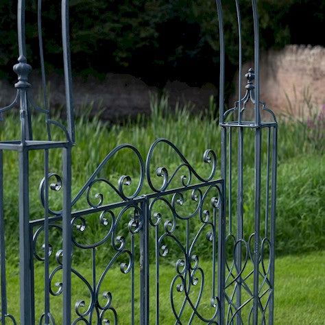 Heritage Gates with Arch - citiplants.com