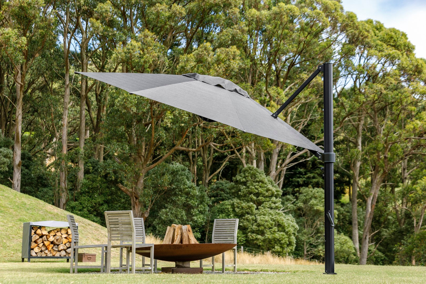 Eclipse 3.5m Square with cover bag -Premium Heavy-Duty Cantilever Parasol - citiplants.com