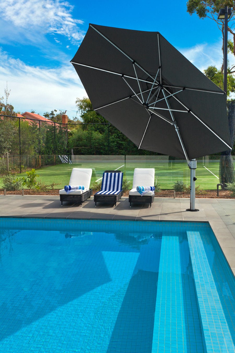 Eclipse 3.5m Square with cover bag -Premium Heavy-Duty Cantilever Parasol - citiplants.com