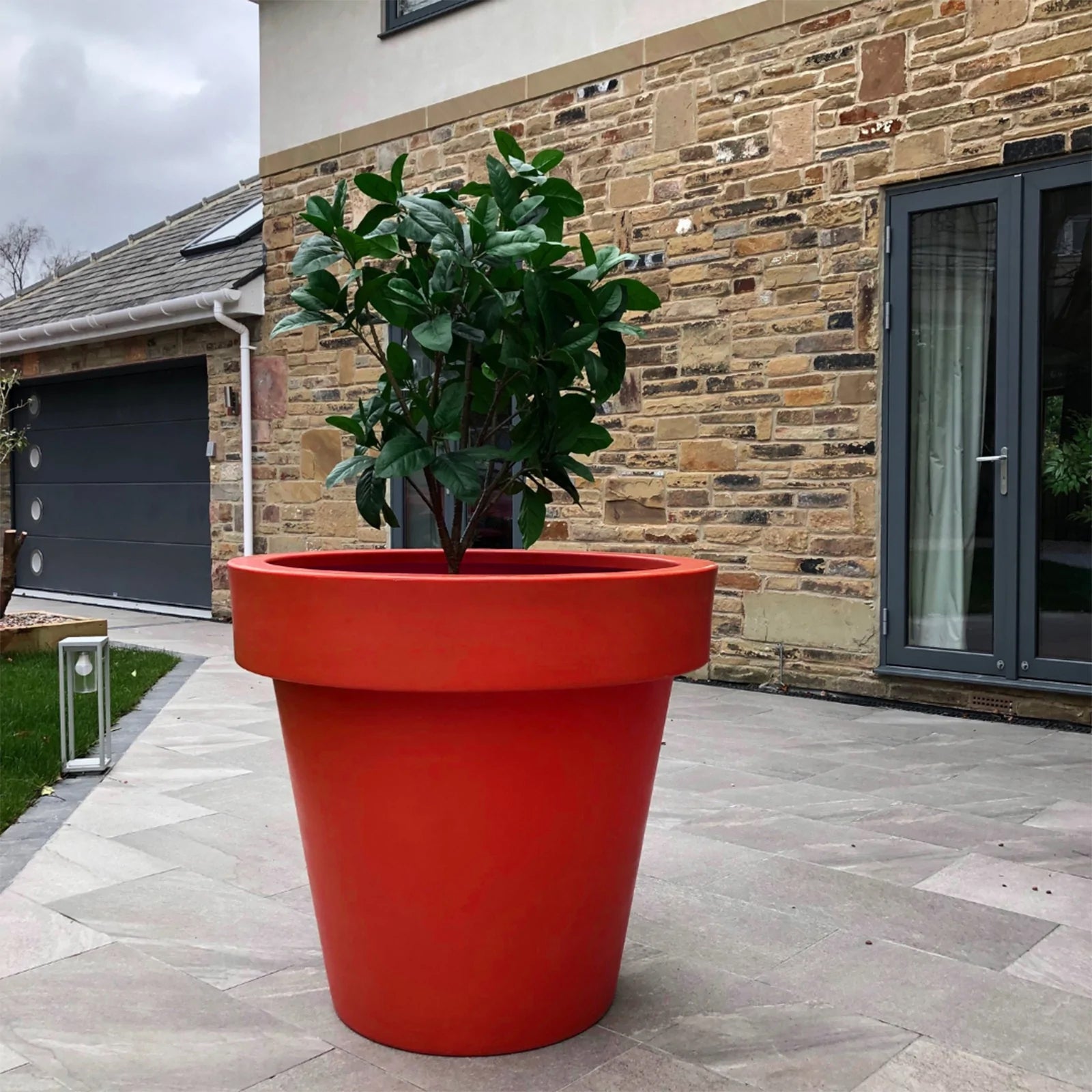 Jumbo Classic Flower Pot - approx 1m wide 1m deep - citiplants.com