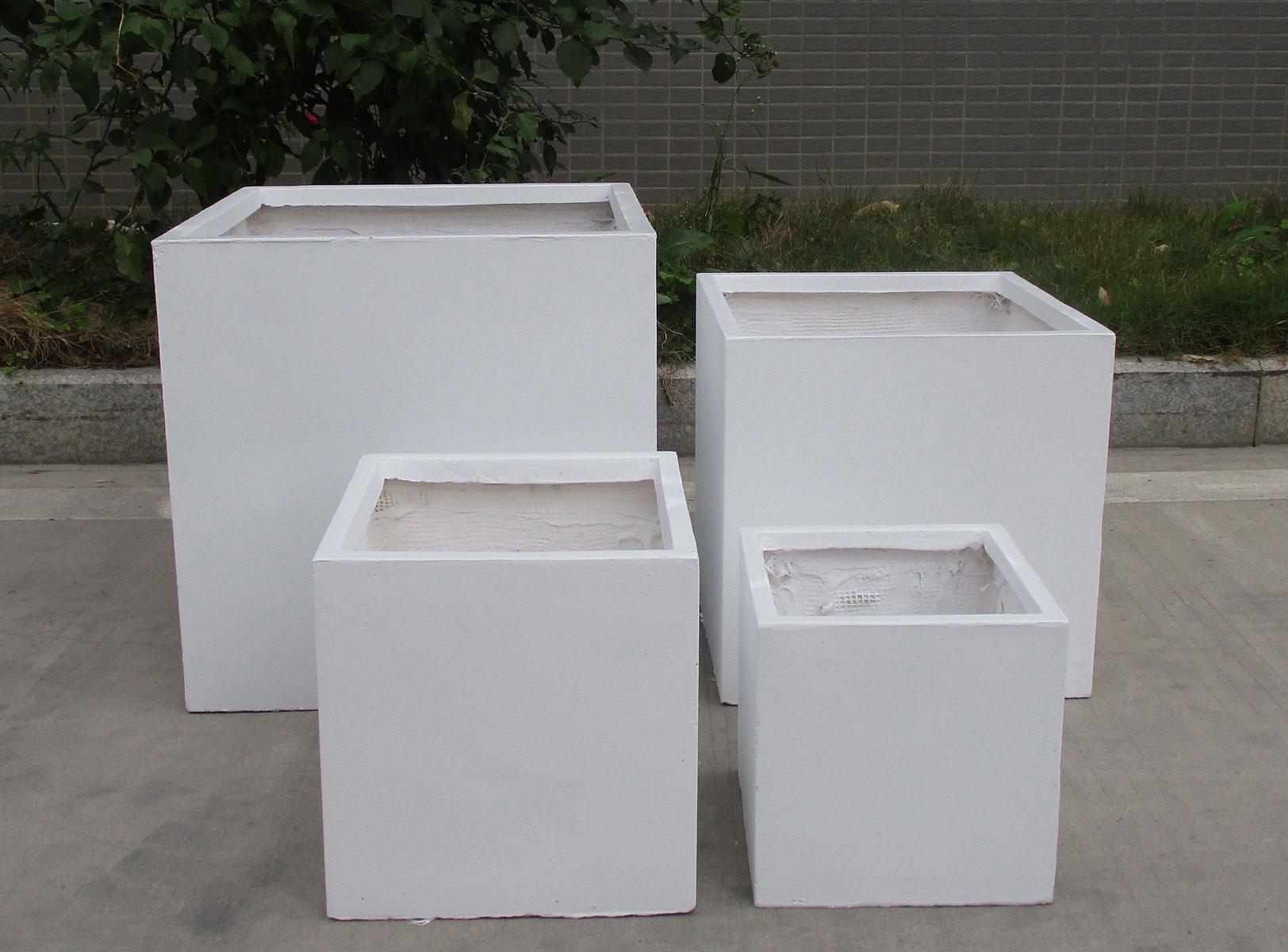 Square Box Contemporary White Light Concrete Planter by IDEALIST Lite H25 L25 W25 cm, 16L - citiplants.com