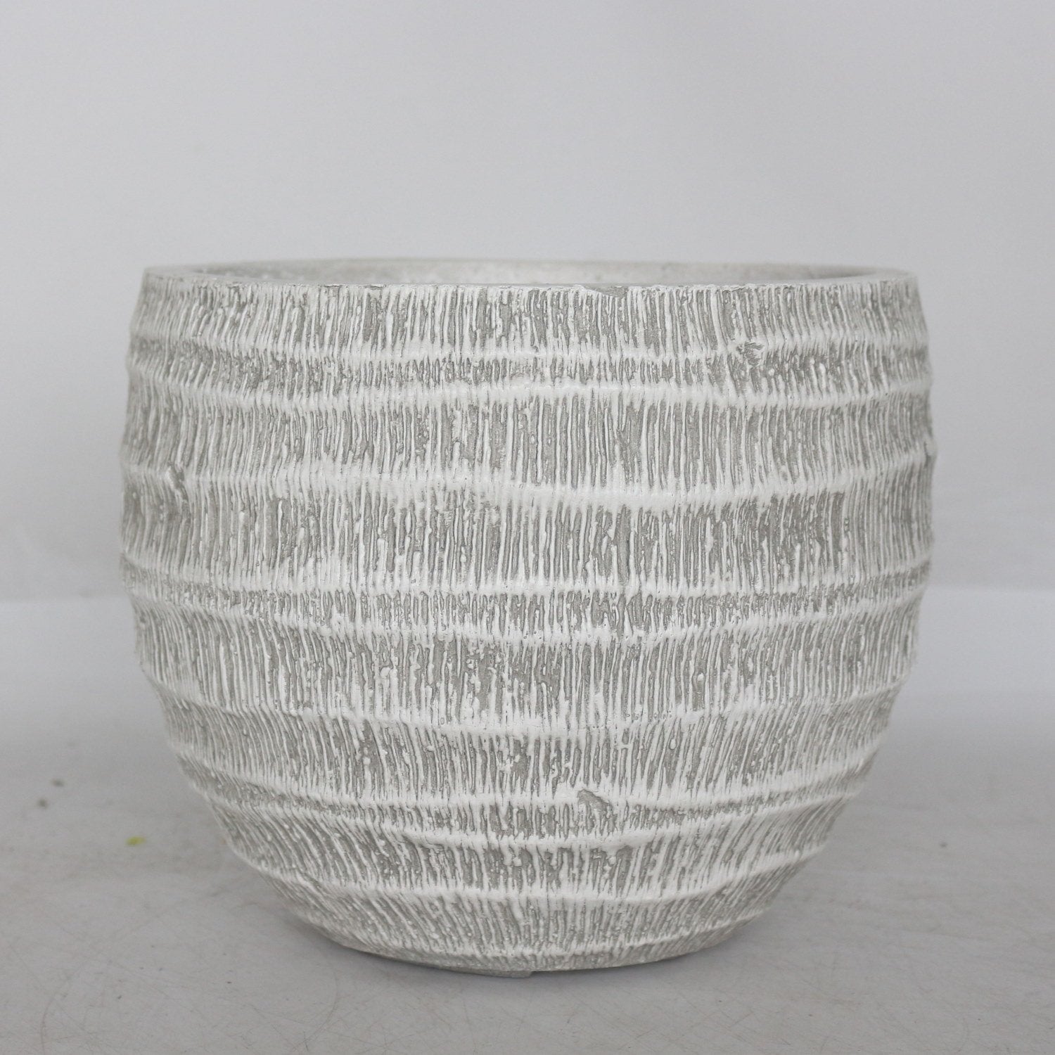 Straw Plaited Style White Washed Ball Planter by Idealist Lite D29 H22 cm, 10.1L - citiplants.com